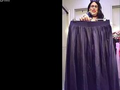 Vidéo de masturbation avec un travesti: histoires de shopping MTF