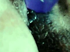 יופי אמריקאי חושני ביאנקה בלנקן במפגש לסביות רטוב ופרוע