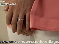अमेचुर जापानी कपल एक मेच्योर वीडियो में अपनी सेक्सुअल इच्छाओं की खोज करते हैं।