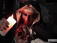 Seorang biarawati monster melakukan seks anal dan cumshot dalam video porno HD