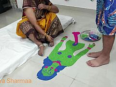 इस होममेड पोर्न वीडियो में भारतीय सौतेली माँ अपने सौतेले बेटे के साथ शरारती हो जाती है।