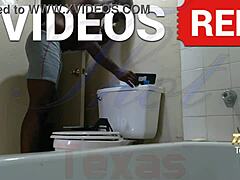 अफ्रीकी शौकिया लाल-गर्म होममेड वीडियो में काले एमआईएफ की चूत को चोदता है